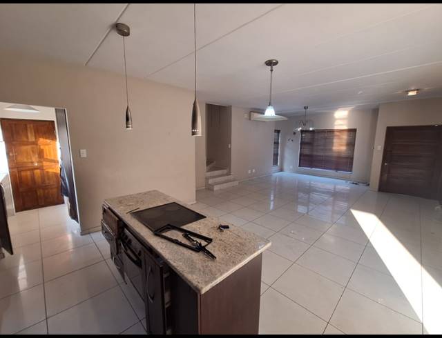 3 BEDROOM HOUSE FOR SALE IN VANDERBIJLPARK SE 8